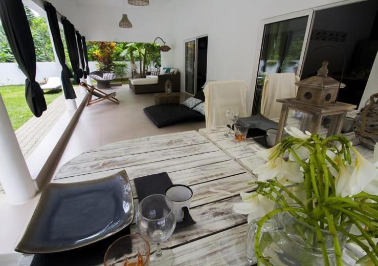 Le Comfort Anse Royale Exterior photo